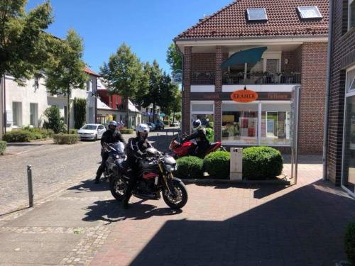 Gross-FB IMG 1530470027544