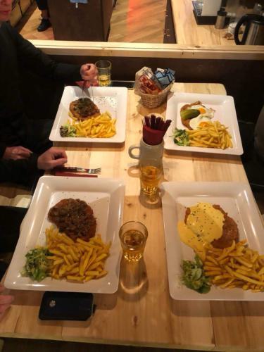 Gross-IMG-20180518-WA0008