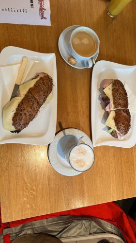 Gross-79D36BEA-ED72-447A-8FDF-5F13D81D5535