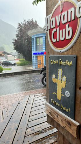 Gross-9065CDE8-113A-4EDE-B500-8F5CFFA8ACFF